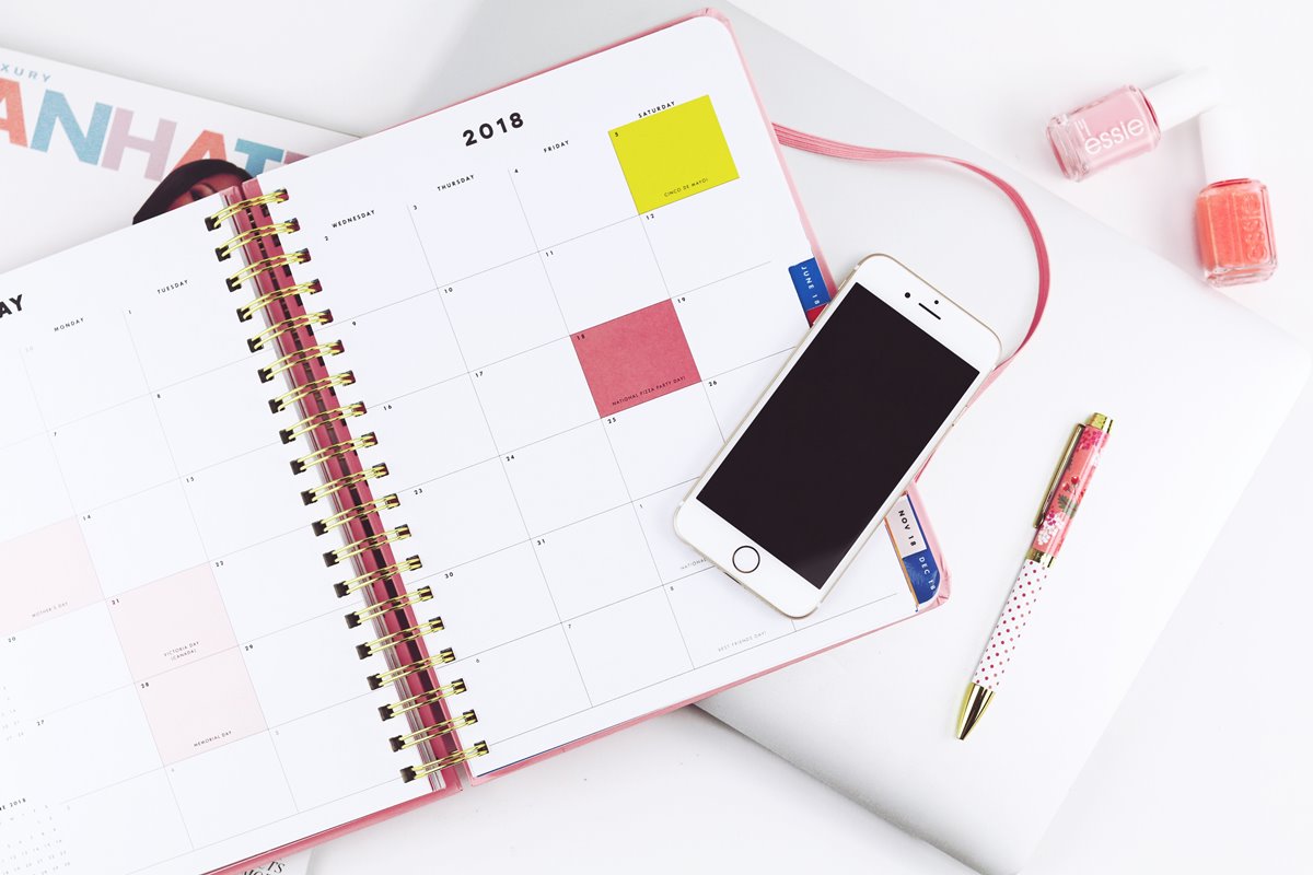 An agenda to organize your calendar and declutter your days and your mind